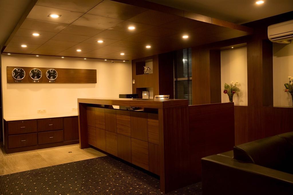 โรงแรม เดอะเซ็นเตอร์พอยท์ เชนไน ภายนอก รูปภาพ